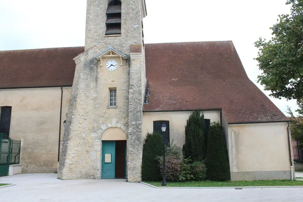 l'église Saint-Nicolas — Chessy, secteur d'intervention détection canine punaises de lit