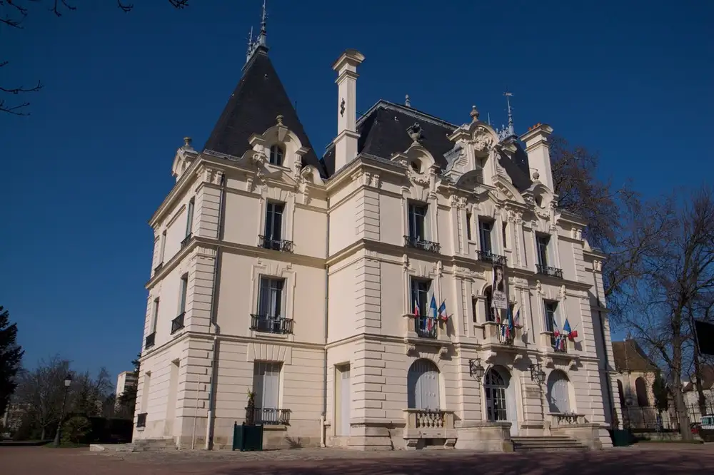 l'hôtel de ville — Chilly-Mazarin, secteur d'intervention détection canine punaises de lit