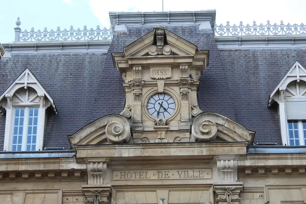 l'hôtel de ville — Conflans-Sainte-Honorine, secteur d'intervention détection canine punaises de lit