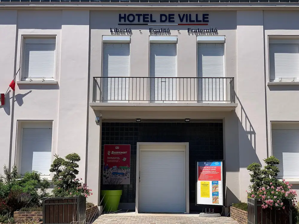 l'hôtel de ville — Dugny, secteur d'intervention détection canine punaises de lit