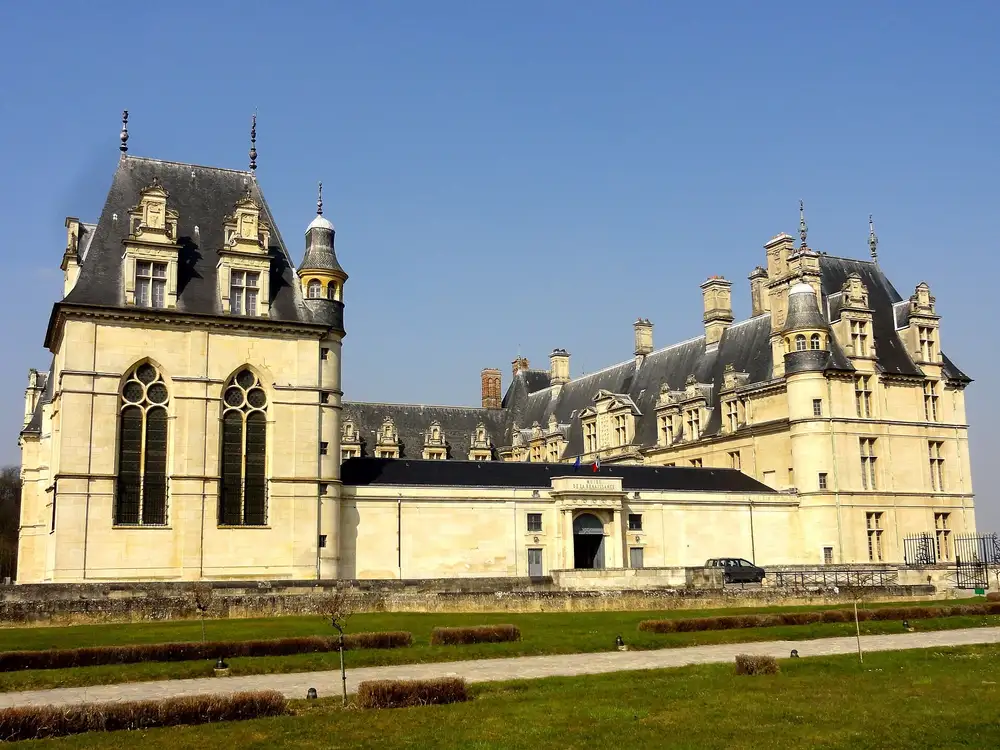 le château — Écouen, secteur d'intervention détection canine punaises de lit
