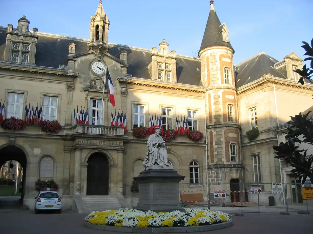 l'hôtel de ville — Melun, secteur d'intervention détection canine punaises de lit