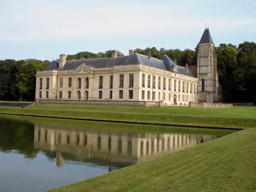 le château — Méry-sur-Oise, secteur d'intervention détection canine punaises de lit