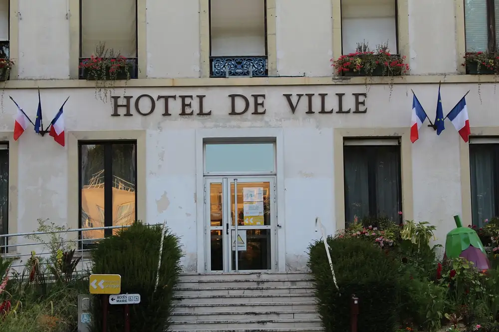 l'hôtel de ville — Montfermeil, secteur d'intervention détection canine punaises de lit