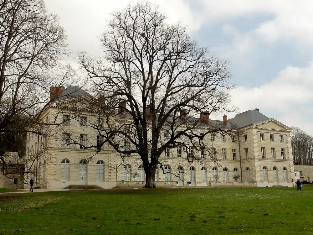le château de Grouchy — Osny, secteur d'intervention détection canine punaises de lit
