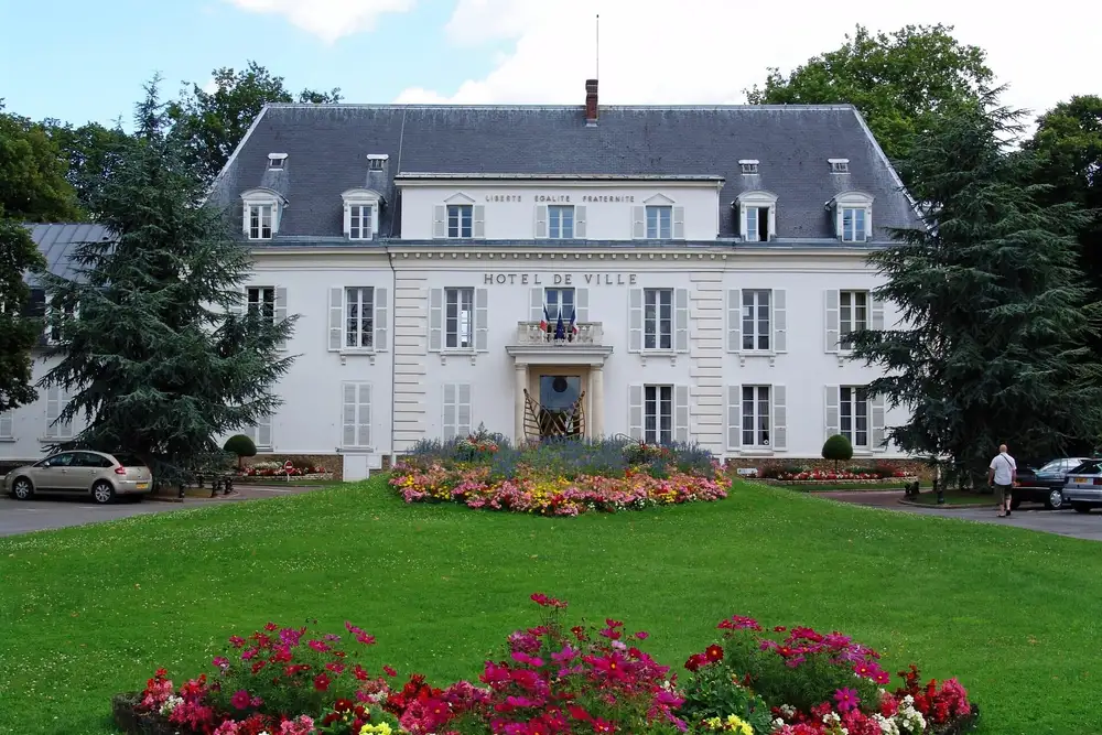 l'hôtel de ville — Pontault-Combault, secteur d'intervention détection canine punaises de lit