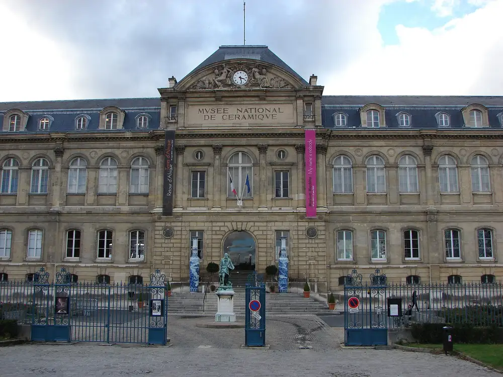 la Manufacture nationale — Sèvres, secteur d'intervention détection canine punaises de lit