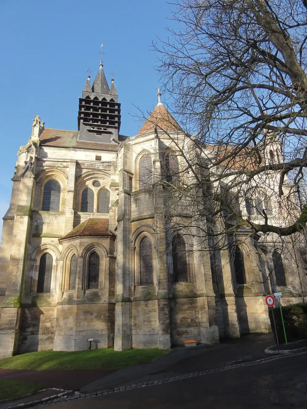 l'église Notre-Dame — Taverny, secteur d'intervention détection canine punaises de lit