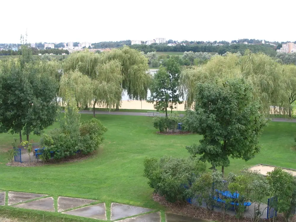 le parc de la Plage Bleue — Valenton, secteur d'intervention détection canine punaises de lit
